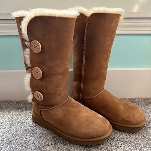 Ugg Bailey Button Triplet II Boot